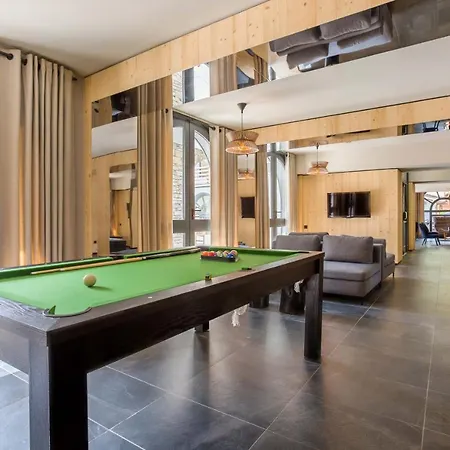 La Cordee 504 - Year