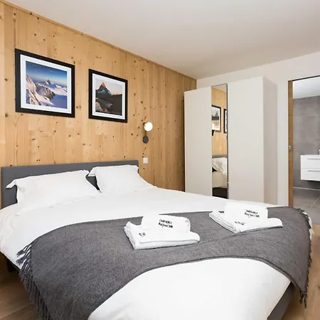 La Cordee 504 - Year Апартаменти *