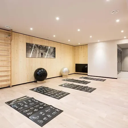 La Cordee 504 - Year * Chamonix