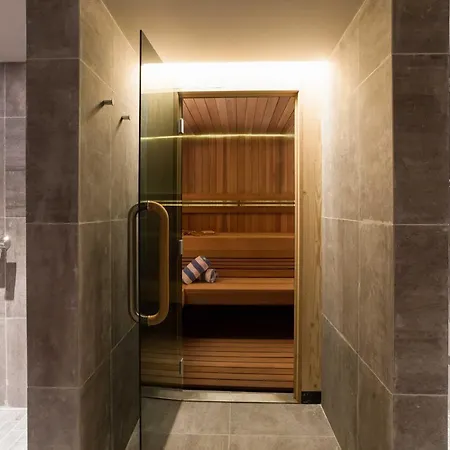 La Cordee 504 - Year Chamonix